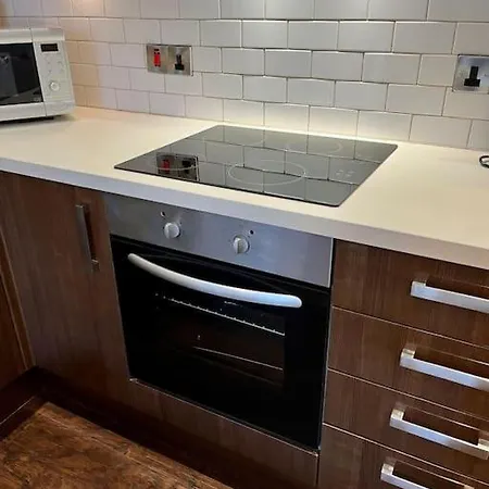 Strathmore Scarborough, Pool, Gym, Parking Apartment
