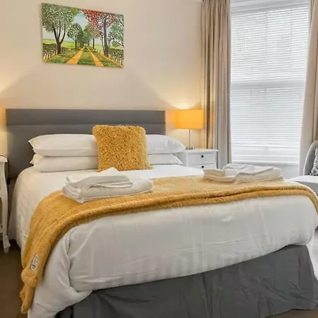 Strathmore Scarborough, Pool, Gym, Parking Apartment *