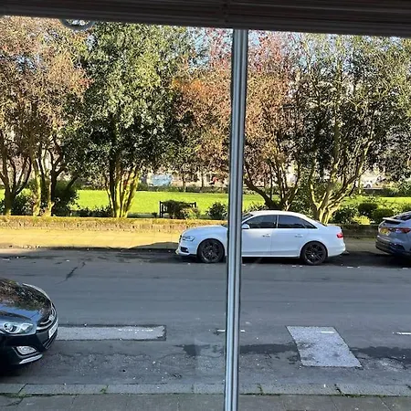 アパート Strathmore Scarborough, Pool, Gym, Parking