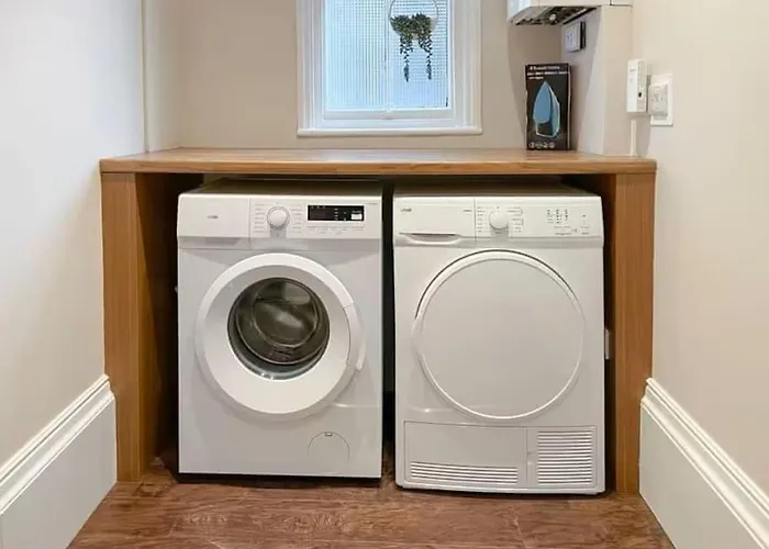 Strathmore Scarborough, Pool, Gym, Parking * Scarborough