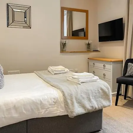 Strathmore Scarborough, Pool, Gym, Parking * Scarborough